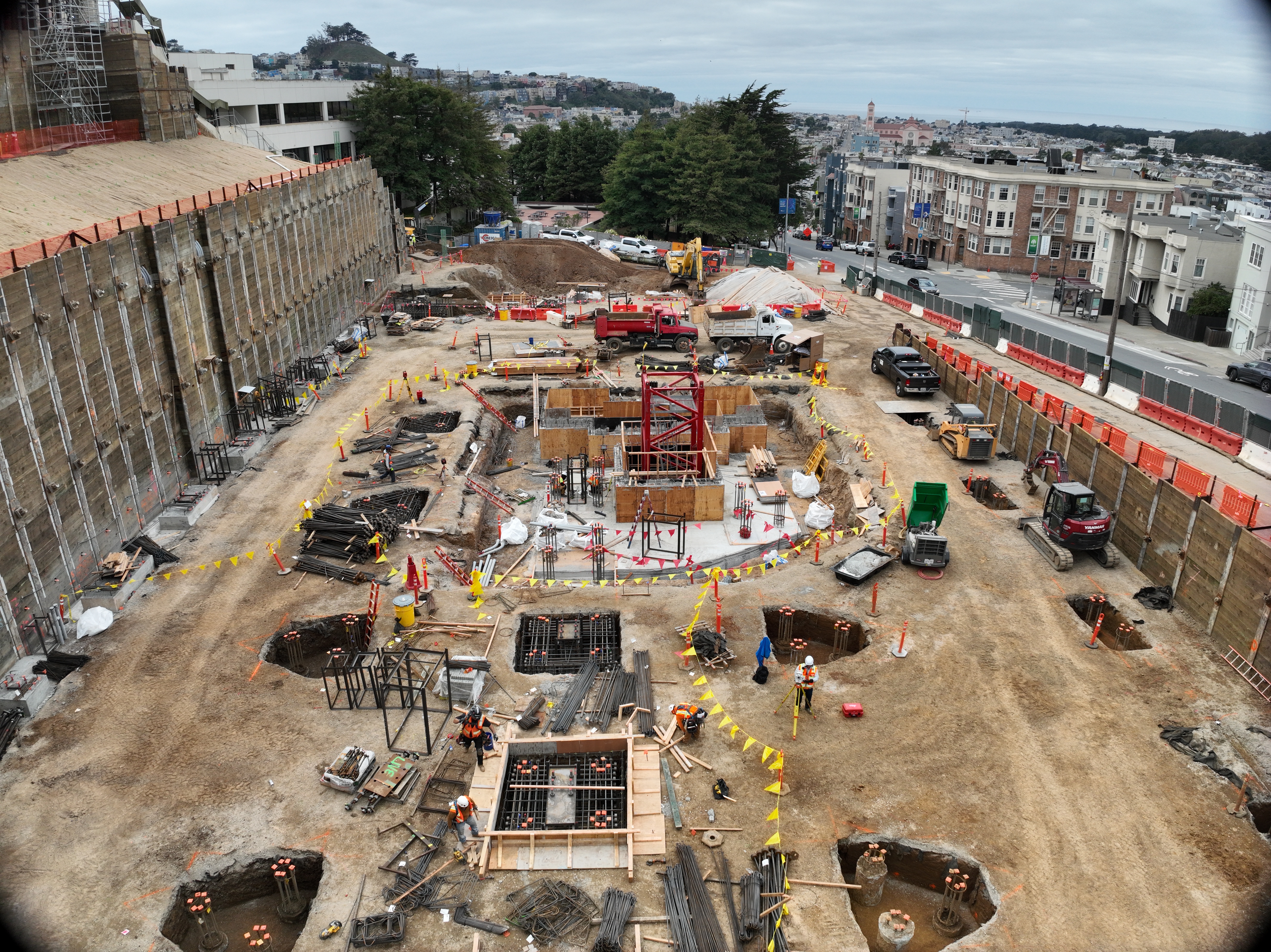 A tower crane is scheduled to be installed at the Bakar Research and Academic Building site on February 21-24, 2025.