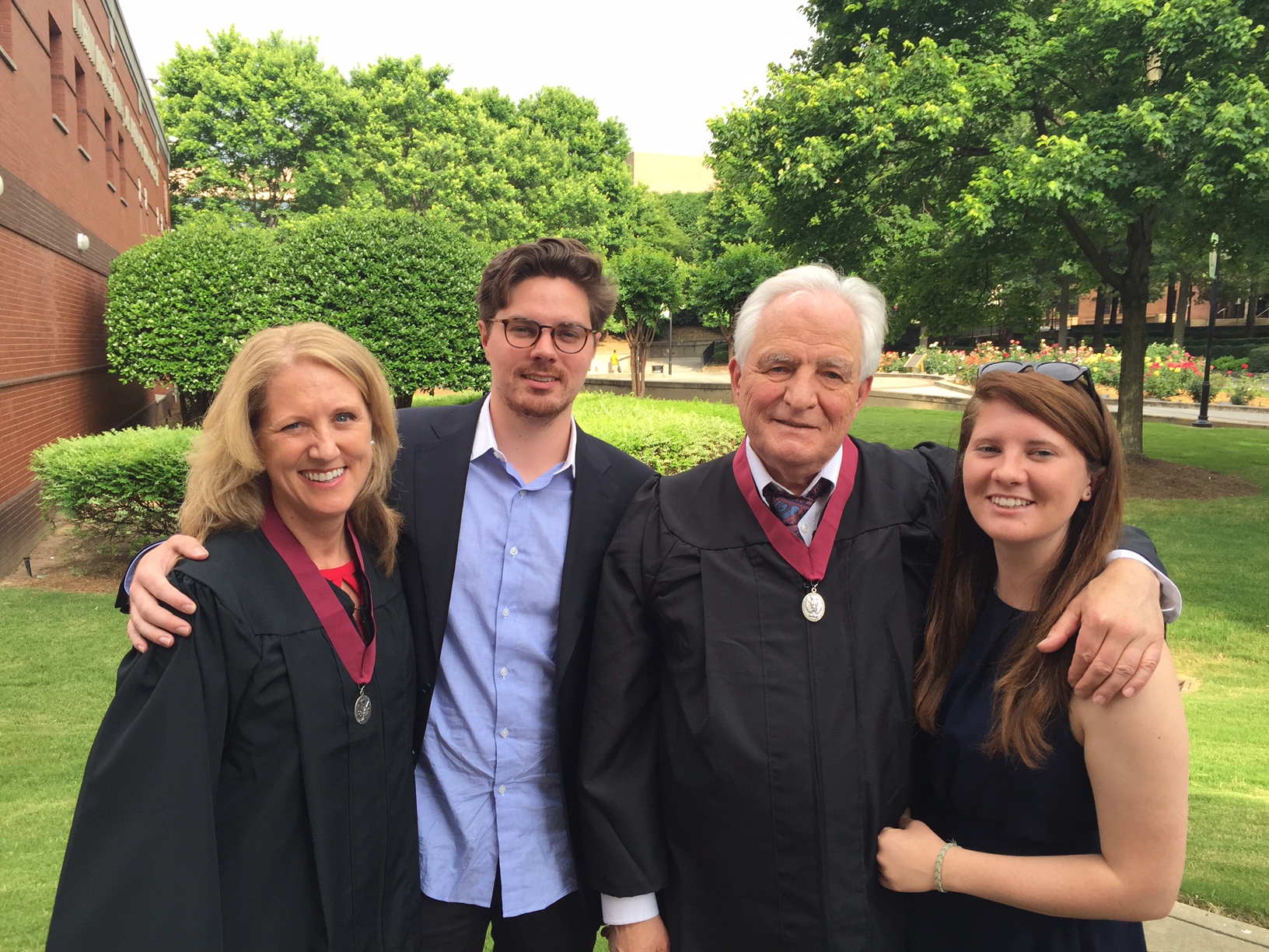 Stuart Eckblad, Vice President of Health Major Capital Projects for UCSF Real Estate, and his family. Stuart is a Fellow of the American Institute of Architects.